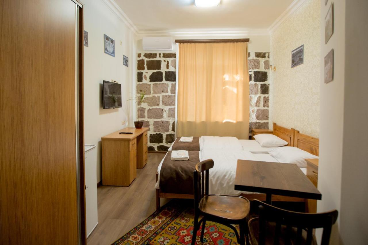 Studio Boutique Hotel At Cascade Erivan Exterior foto
