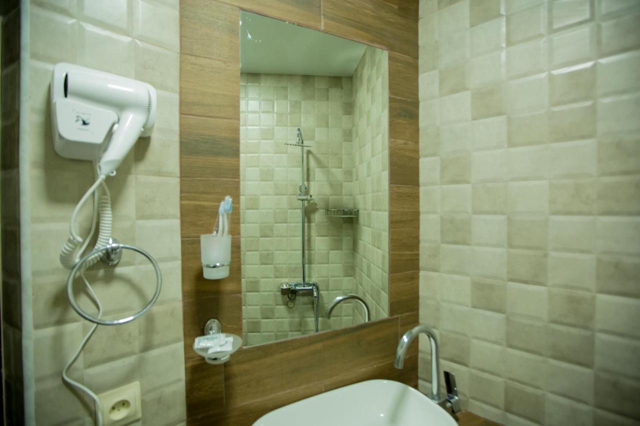 Studio Boutique Hotel At Cascade Erivan Exterior foto